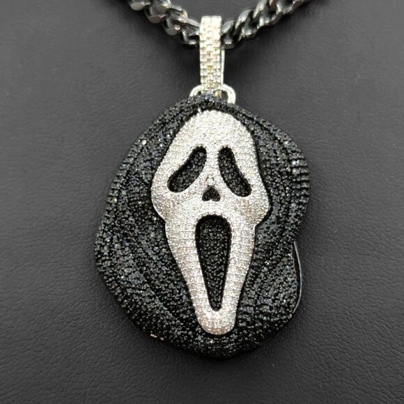 24" x 5mm Black Gun Finish Cuban Chain - Ghost Mask Pendant. - Picture 3 of 9